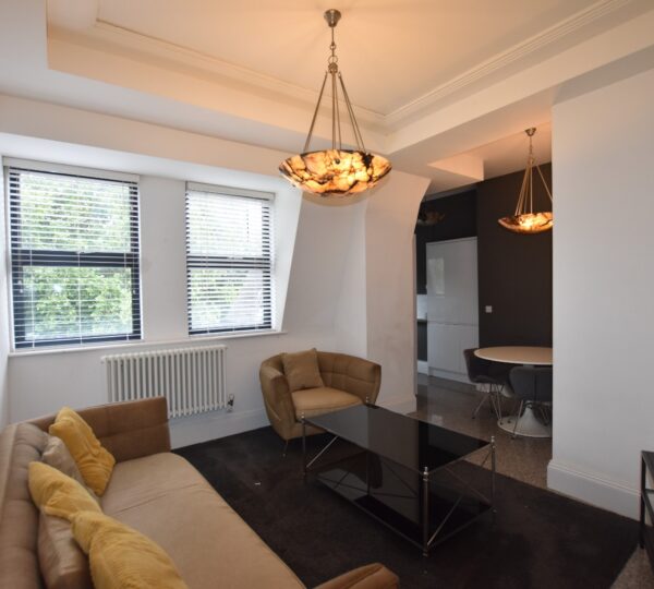 Broadway, City Centre, Peterborough, PE1